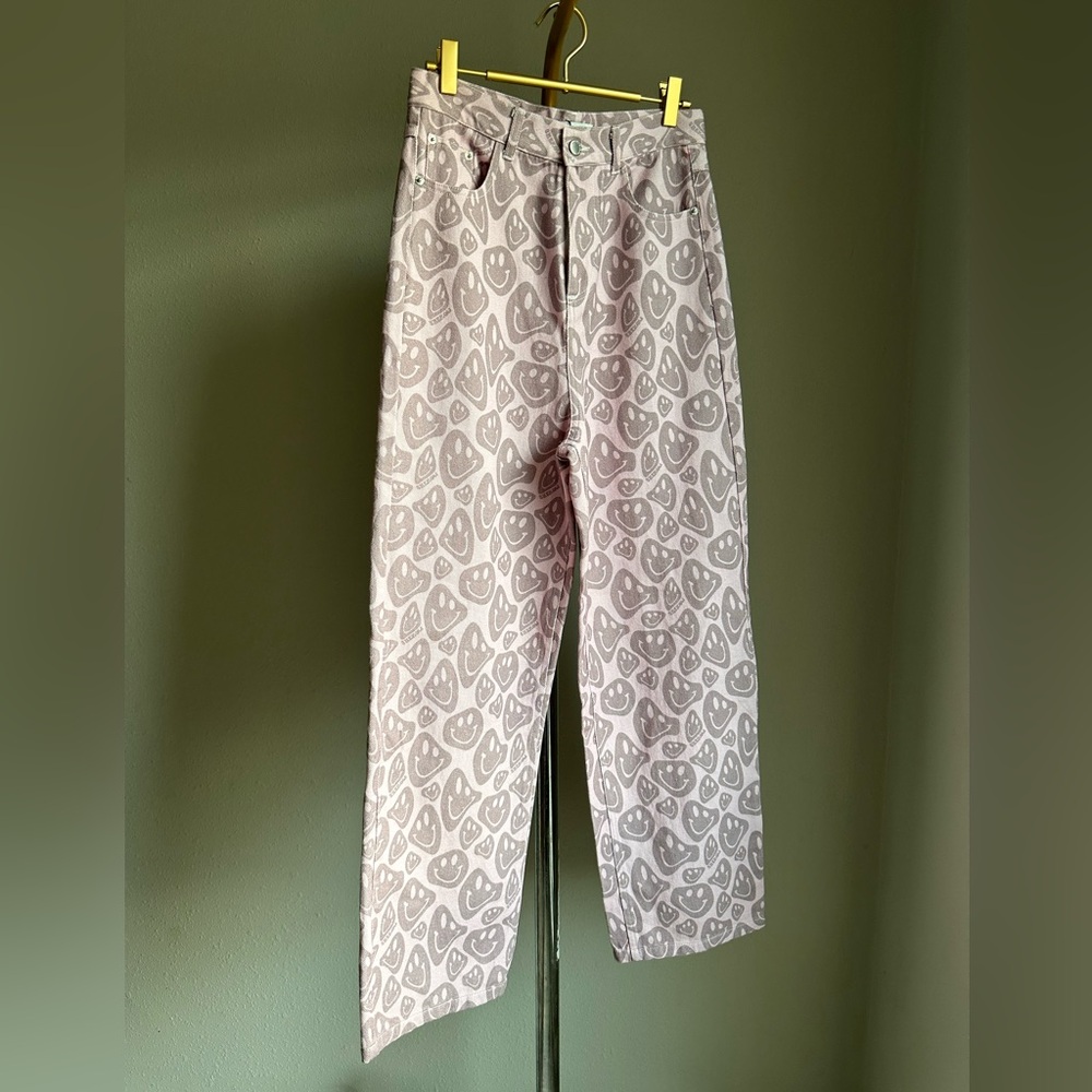Shekou, size M, Happy face jeans.
